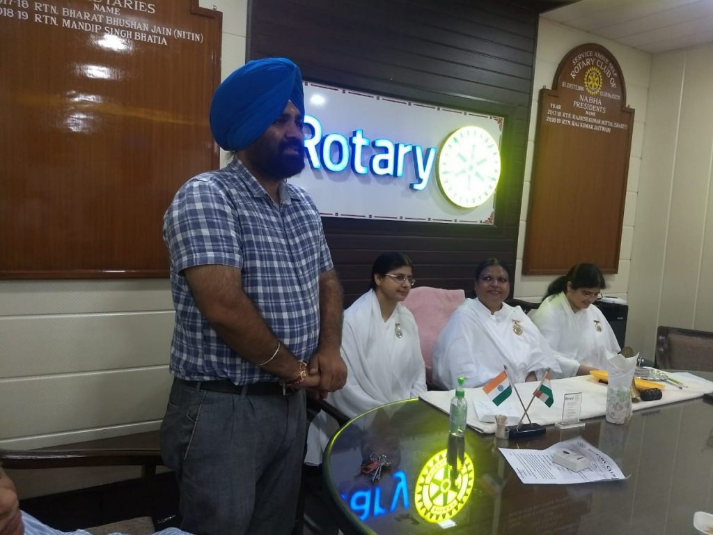 Nabha: Rakhi Service at Rotary Club